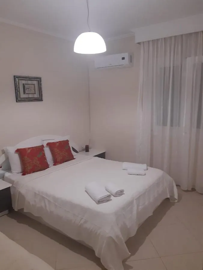 Case de vacanță Holly George Villa Nea Plagia